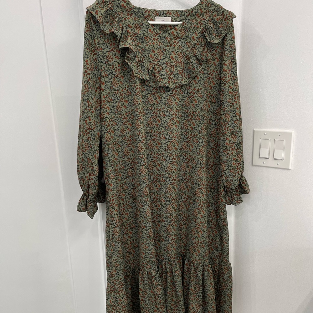 dress Size is Large.